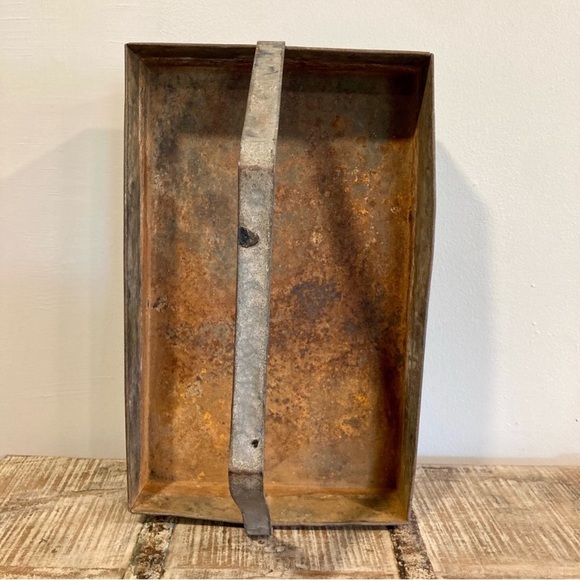 Industrial Distressed Tool Box Metal Tray Metal With Handle Rustic Farmhouse - Picture 8 of 16